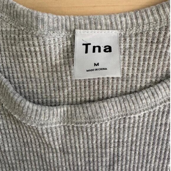 Casual waffle knit top from TNA by Aritzia in a soft grey - Picture 4 of 8